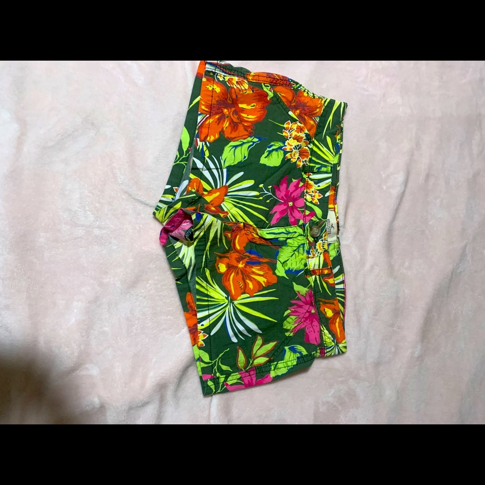 Hollister shorts size 5
